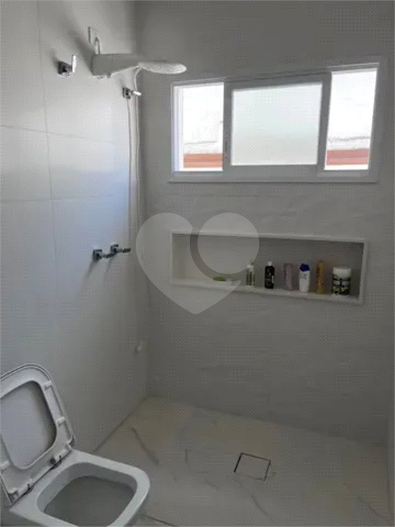 Casa à venda com 5 quartos, sendo 1 suíte, no condomínio Portal da Serra, São José dos Campos - SP