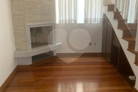 Casa à venda com 3 suítes no condomínio Villaggio Belvedere, São Paulo - SP