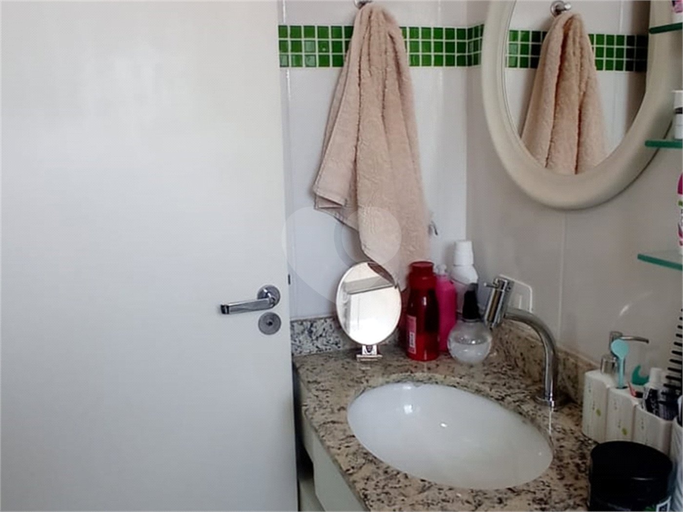 Casa à venda com 2 suítes no condomínio Residencial Pavoni I, São Paulo - SP