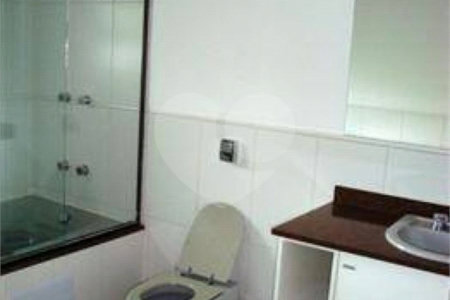 Casa à venda com 4 quartos, sendo 3 suítes, em Vila Alpina, Santo André, SP