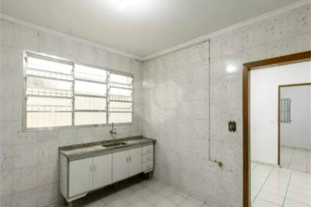 Casa à venda com 4 quartos, sendo 2 suítes, em Jardim Coimbra, São Paulo, SP