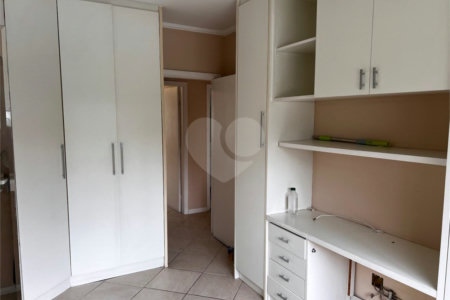 Apartamento à venda com 3 quartos, sendo 1 suíte, em Água Branca, São Paulo, SP