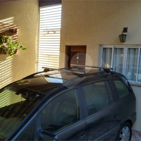 Sobrado à venda com 3 quartos, sendo 1 suíte, em Vila Suissa, Mogi das Cruzes, SP