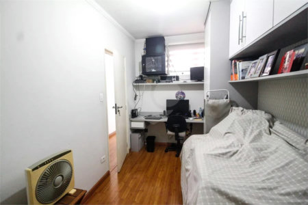 Sobrado à venda com 3 quartos, sendo 1 suíte, em Parada Inglesa, São Paulo, SP