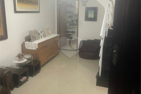 Sobrado à venda com 3 quartos em Vila Nova Alba, São Paulo, SP
