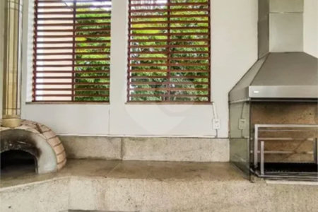 Apartamento à venda com 3 quartos, sendo 1 suíte,  em Jardim Vazani, São Paulo, SP