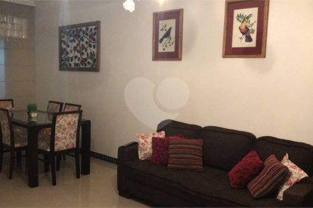 Casa à venda com 3 quartos, sendo 1 suíte, no condomínio Villaggio Portobello, São Paulo - SP