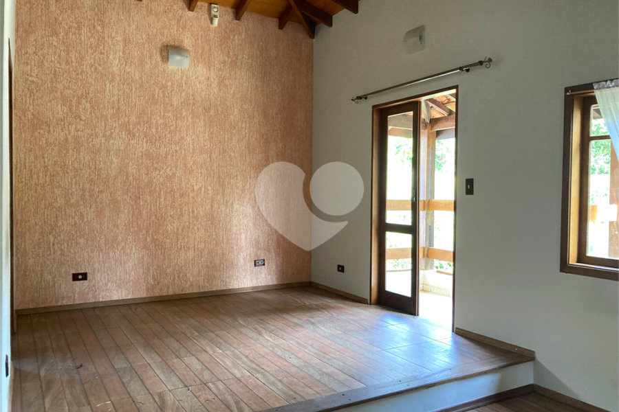 Casa à venda com 5 quartos, sendo 1 suíte, no condomínio Alpes de Mairiporã, Mairiporã - SP