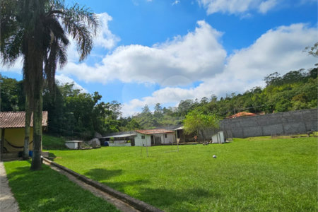 Sítio à venda com 2 quartos, sendo 1 suíte,  em Alto da Serra (mailasqui), São Roque, SP