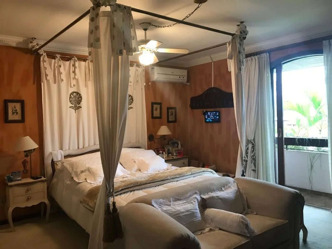 Casa à venda com 5 quartos, sendo 2 suítes, em Jardim Everest, São Paulo, SP