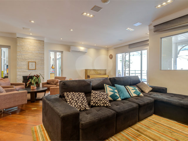 Casa à venda com 3 suítes no condomínio Villa Splendore, São Paulo - SP