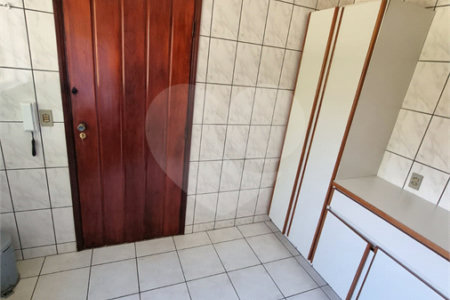 Casa à venda com 4 quartos, sendo 2 suítes, em Bosque, Vinhedo, SP