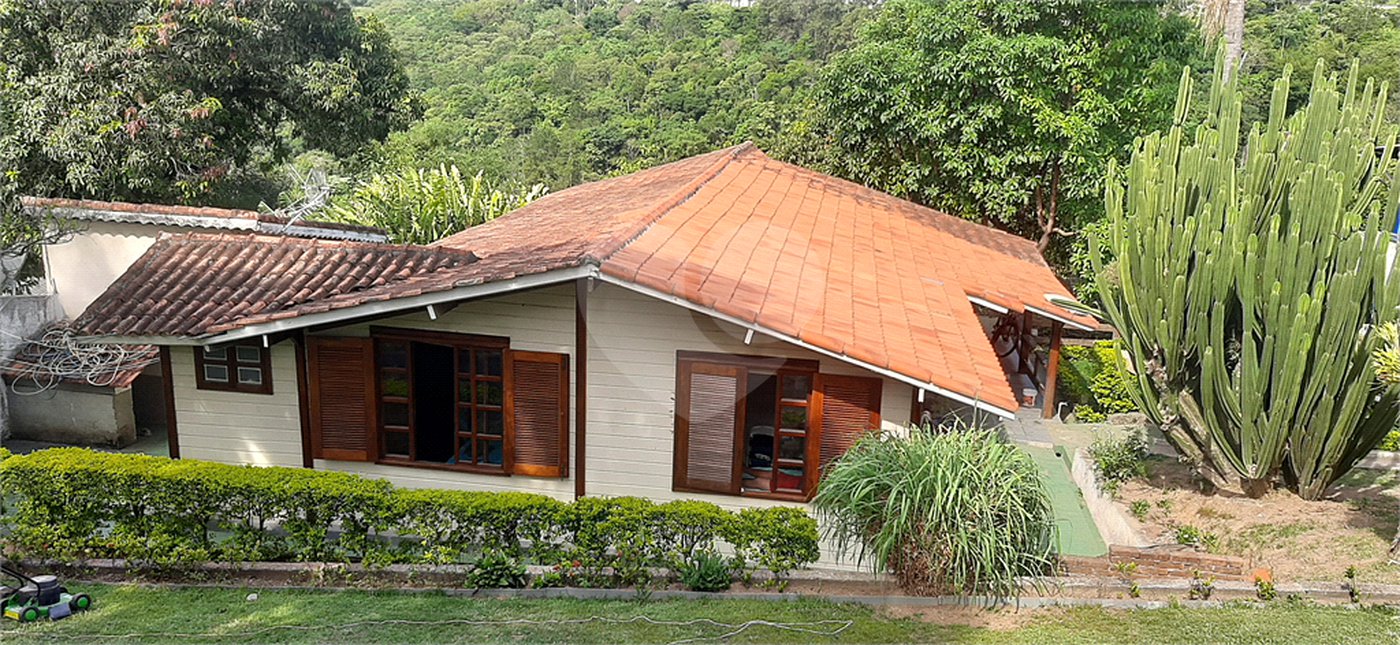 Casa Térrea à venda com 3 quartos, sendo 1 suíte,  em Serra da Cantareira, Mairiporã, SP