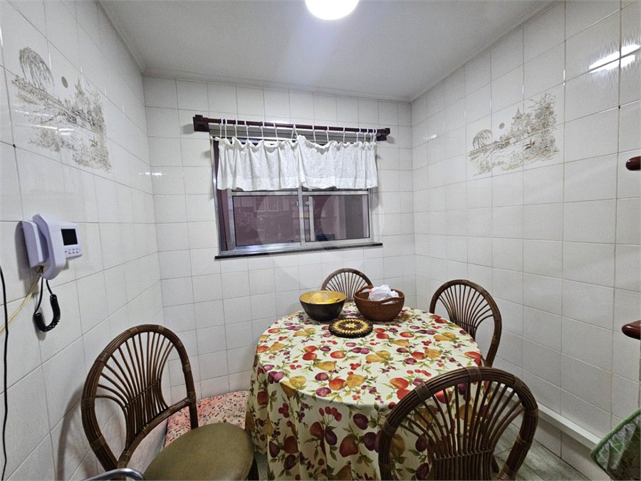 Sobrado à venda com 4 quartos, sendo 2 suítes, em Interlagos, São Paulo, SP