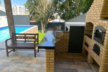 Casa à venda com 4 quartos, sendo 3 suítes,  em Cerâmica, São Caetano do Sul, SP