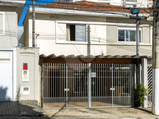 Casa à venda com 3 quartos, sendo 1 suíte,  em Vila Cordeiro, São Paulo, SP