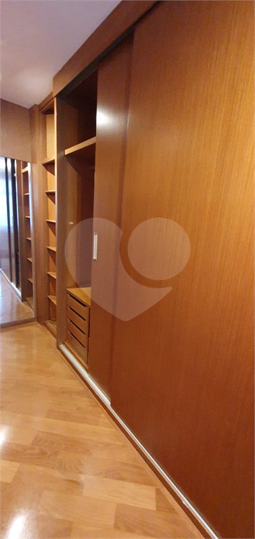 Apartamento à venda com 4 quartos, sendo 3 suítes, em Campo Belo, São Paulo, SP