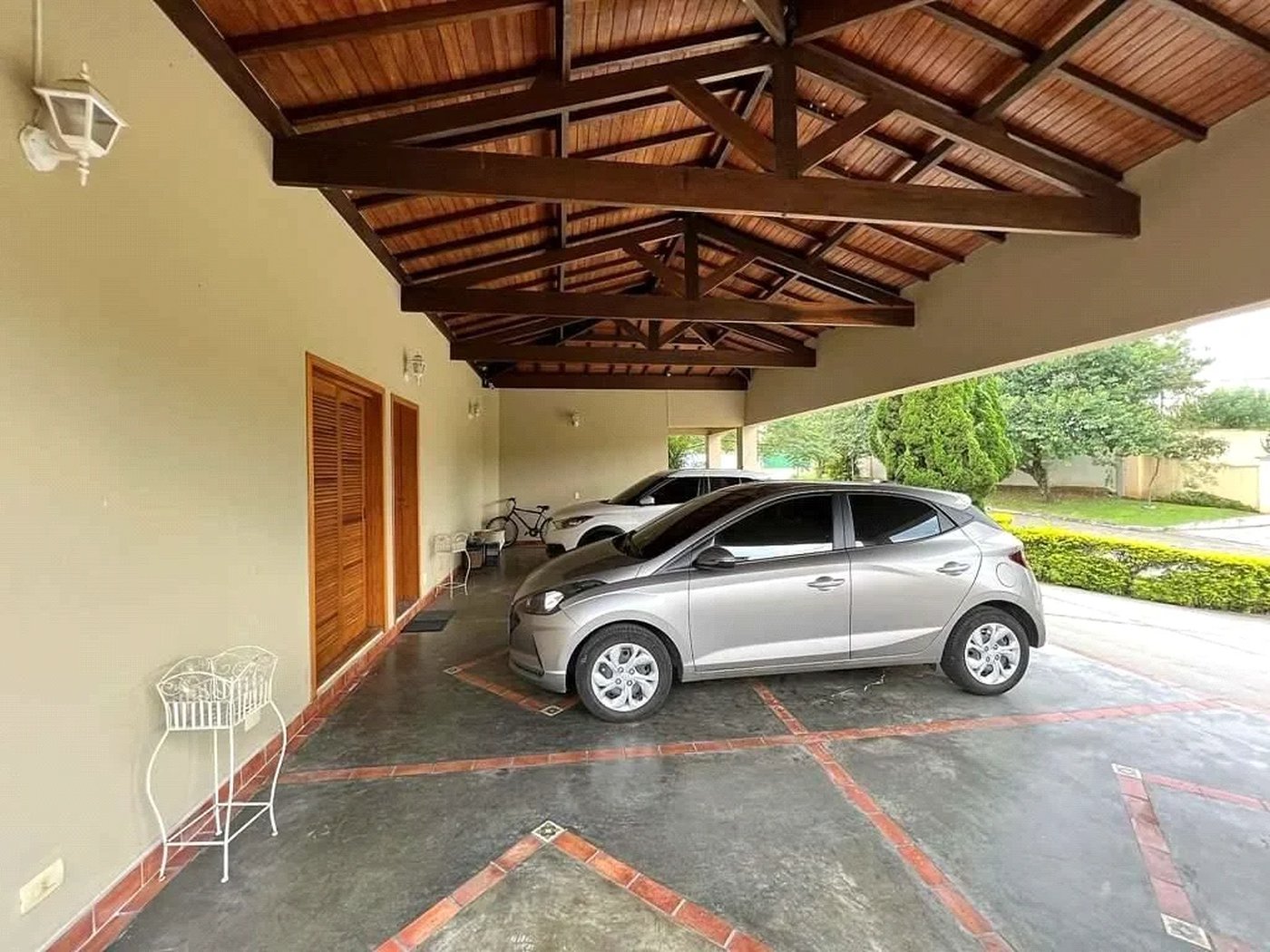 Casa à venda com 4 quartos, sendo 3 suítes, em Jardim Passárgada I, Cotia, SP