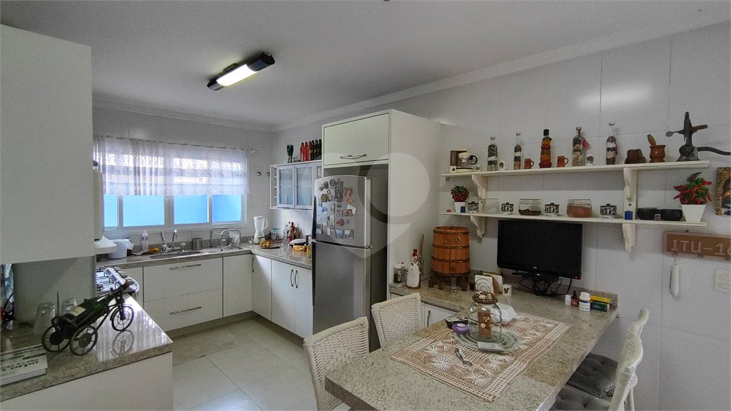 Casa à venda com 3 suítes no condomínio Parque do Varvito, Itu - SP