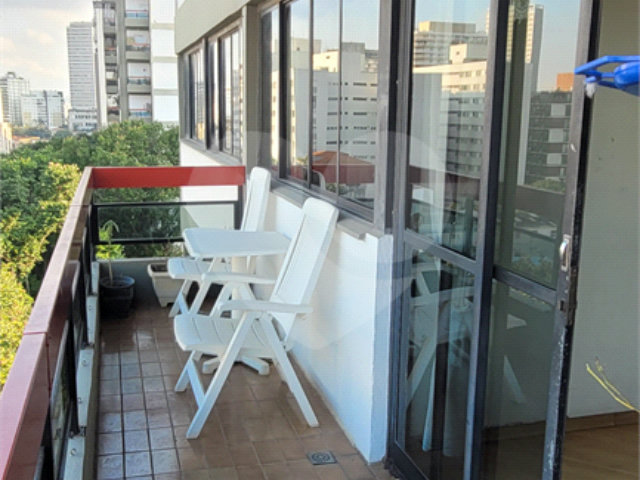 Apartamento à venda com 4 quartos, sendo 1 suíte,  em Perdizes, São Paulo, SP