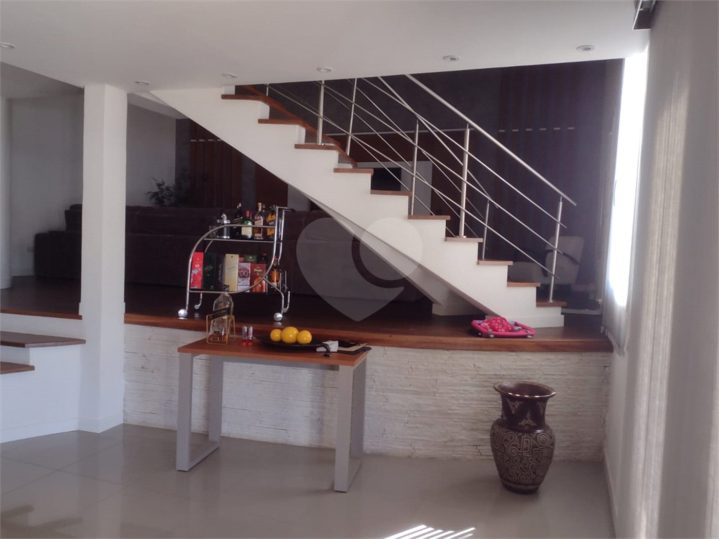 Casa à venda com 5 quartos, sendo 4 suítes, no condomínio Clube Florada Suzano, Suzano - SP