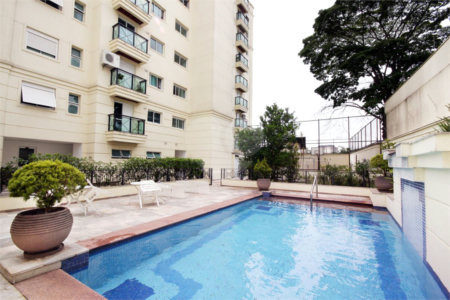 Apartamento à venda com 3 quartos, sendo 1 suíte, em Alto da Boa Vista, São Paulo, SP