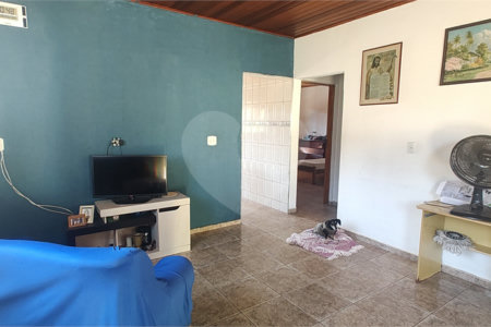 Chácara à venda com 3 quartos, sendo 1 suíte, no Centro, Nazaré Paulista, SP