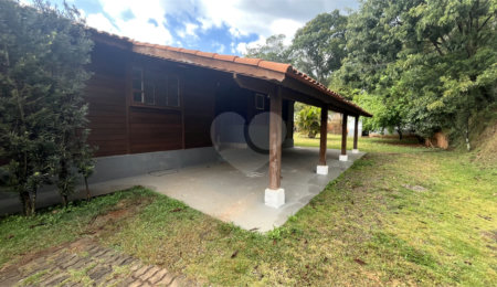 Casa Térrea para alugar com 3 quartos, sendo 1 suíte, em Jardim Estância Brasil, Atibaia, SP