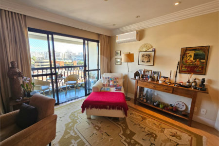 Apartamento à venda com 2 quartos, sendo 1 suíte,  em Chácara Santo Antônio, São Paulo, SP