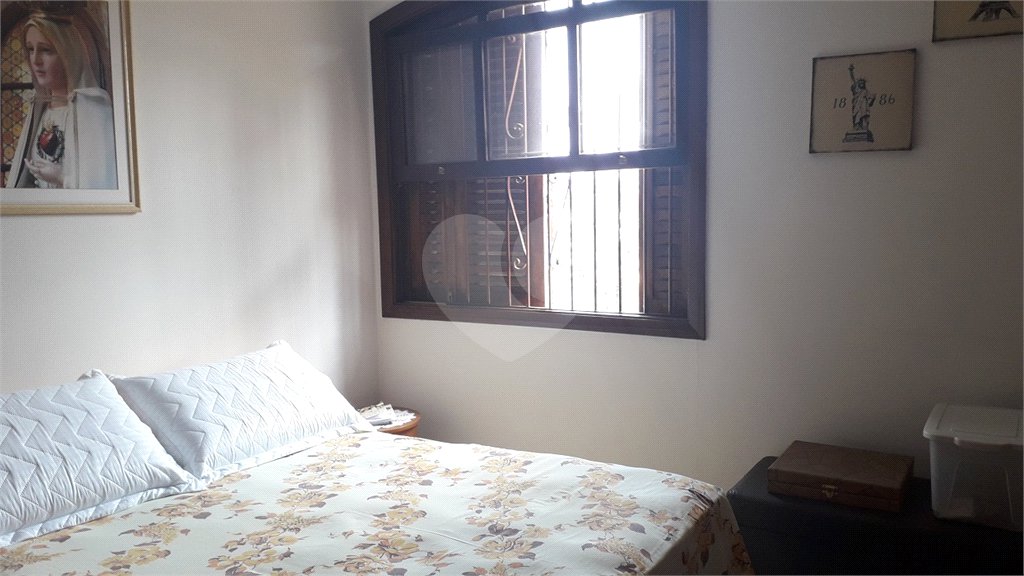 Sobrado à venda com 5 quartos, sendo 1 suíte, em Jardim Caravelas, São Paulo, SP