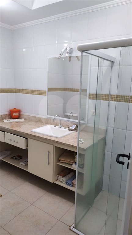 Duplex à venda com 3 quartos, sendo 1 suíte, em Enseada, Guarujá, SP