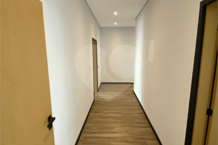 Casa à venda com 4 quartos, sendo 3 suítes,  no condomínio Jardim das Palmeiras, Bragança Paulista - SP