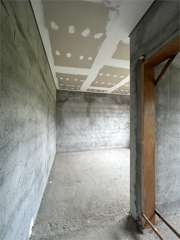 Casa à venda com 3 suítes no condomínio Residencial Jequitiba, Jacareí - SP