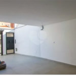 Sobrado novo , com 230m² , 3 suítes , 4 vagas de garagem , à venda no Jardim Bela Vista , em Santo André.