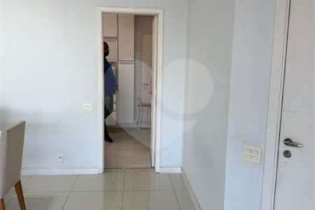 Apto á venda de 118 m de área útil, campo belo 3 suites 2 vagas Aceita e estuda Permuta ( sujeito a avaliação).