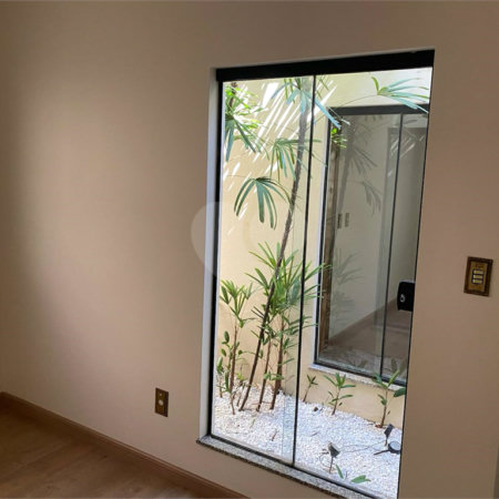 Casa térrea para venda no Planalto paraíso