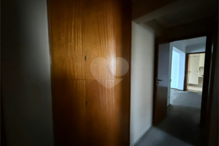 Apartamento à venda com 3 quartos, sendo 1 suíte, em Jardim Paulista, São Paulo, SP