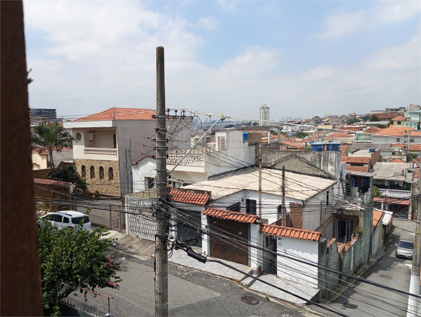Casa à venda com 3 quartos, sendo 1 suíte, em Vila Nivi, São Paulo, SP