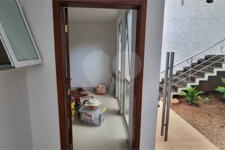 Casa à venda com 5 quartos, sendo 2 suítes, no condomínio Swiss Park, São Bernardo do Campo - SP