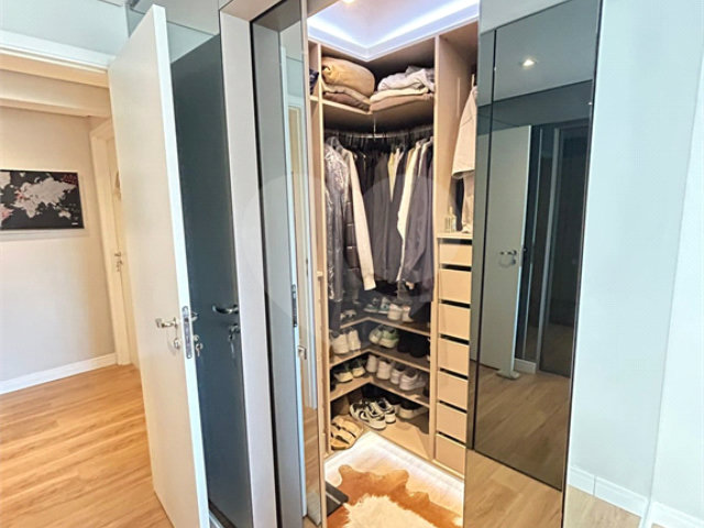 Apartamento à venda com 3 suítes em Barra Funda, São Paulo, SP