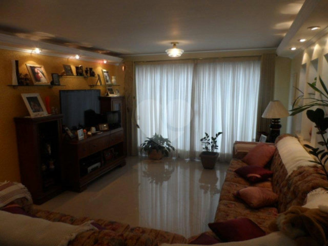 Sobrado à venda com 3 quartos, sendo 1 suíte,  em Jardim Virginia Bianca, São Paulo, SP