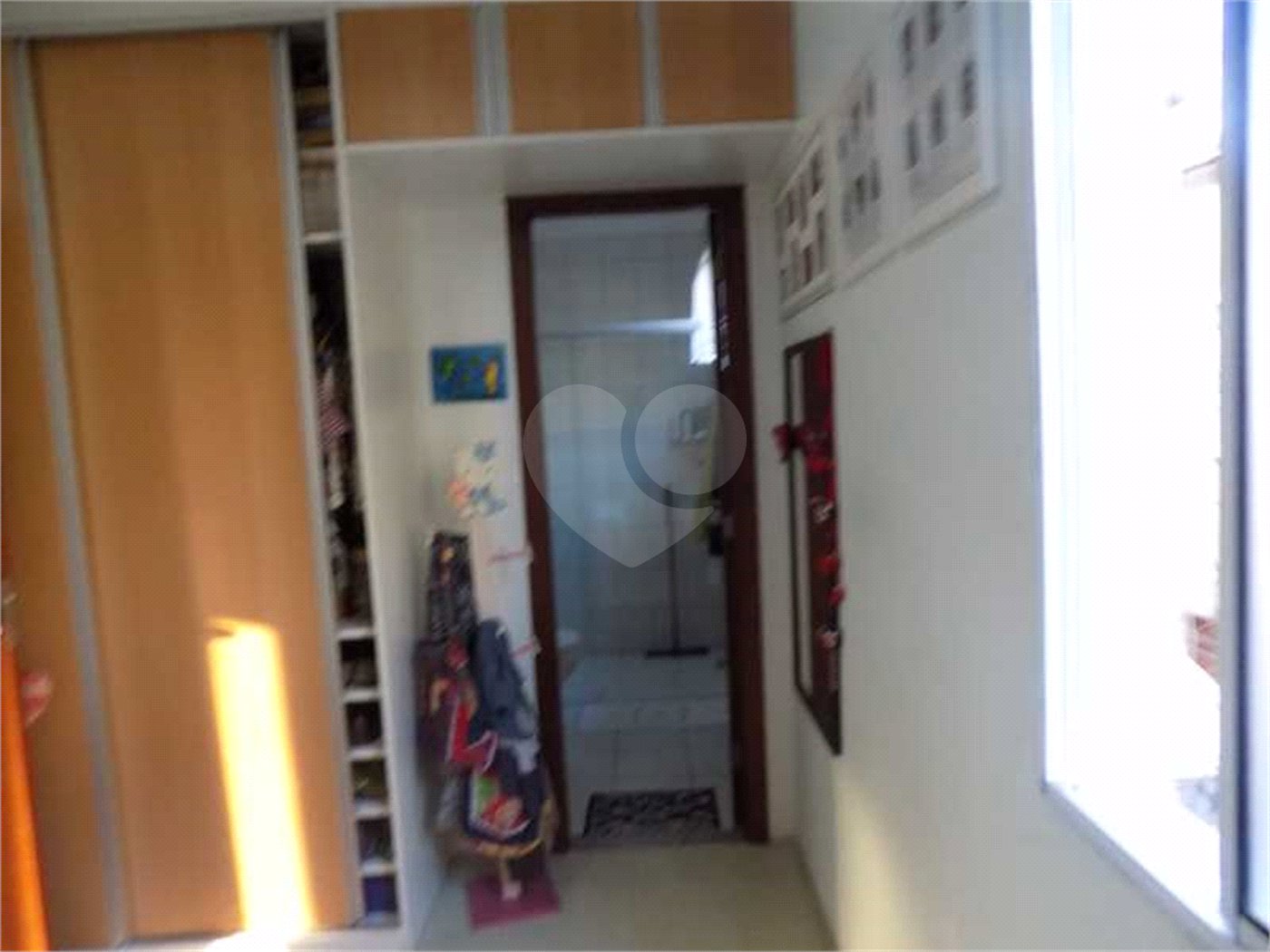 Casa à venda com 3 quartos, sendo 1 suíte, no condomínio Morada dos Pinheiros, São Paulo - SP