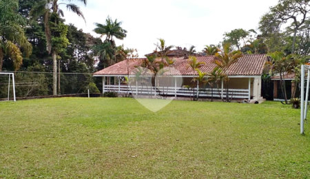 Casa à venda com 4 quartos, sendo 1 suíte,  no condomínio Parque Imperial da Cantareira, Mairiporã - SP