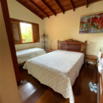 Casa à venda com 9 quartos, sendo 4 suítes, em Condomínio Flamboyant-b, Atibaia, SP