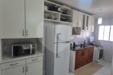 Apartamento à venda com 3 quartos, sendo 1 suíte,  em Parque Santana, Mogi das Cruzes, SP
