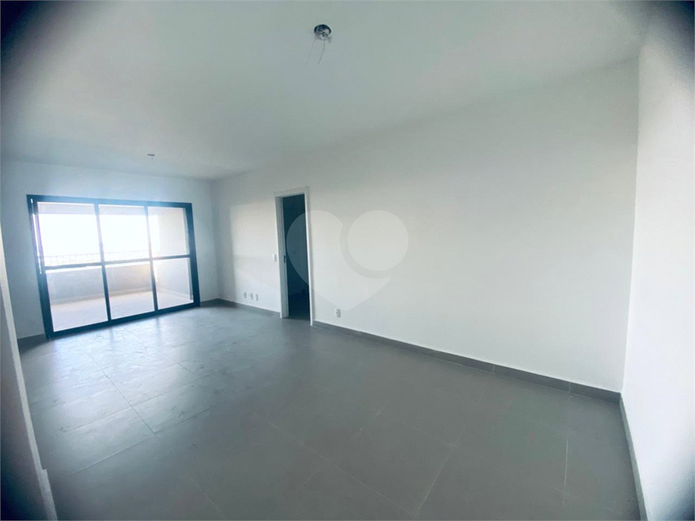 Apartamento para alugar com 3 quartos, sendo 1 suíte, em Jardim Maria José, Votorantim, SP