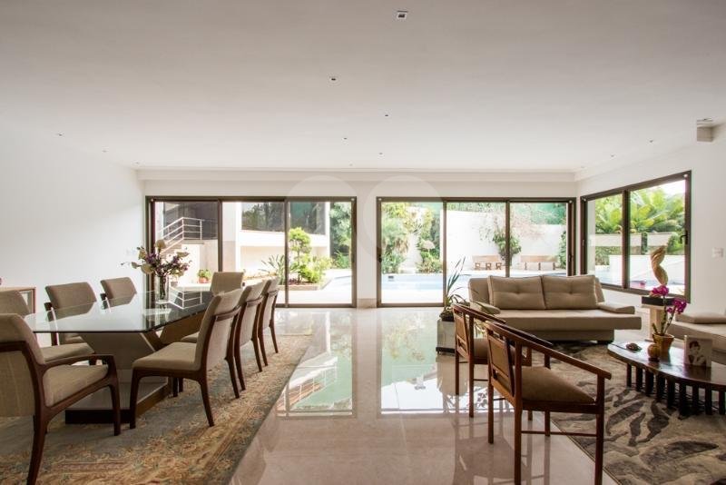 Casa Térrea à venda com 5 suítes em Jardim Marajoara, São Paulo, SP