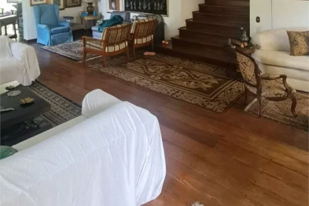 Casa à venda com 4 quartos, sendo 2 suítes, no condomínio Comendador Elias Jafet, São Paulo - SP