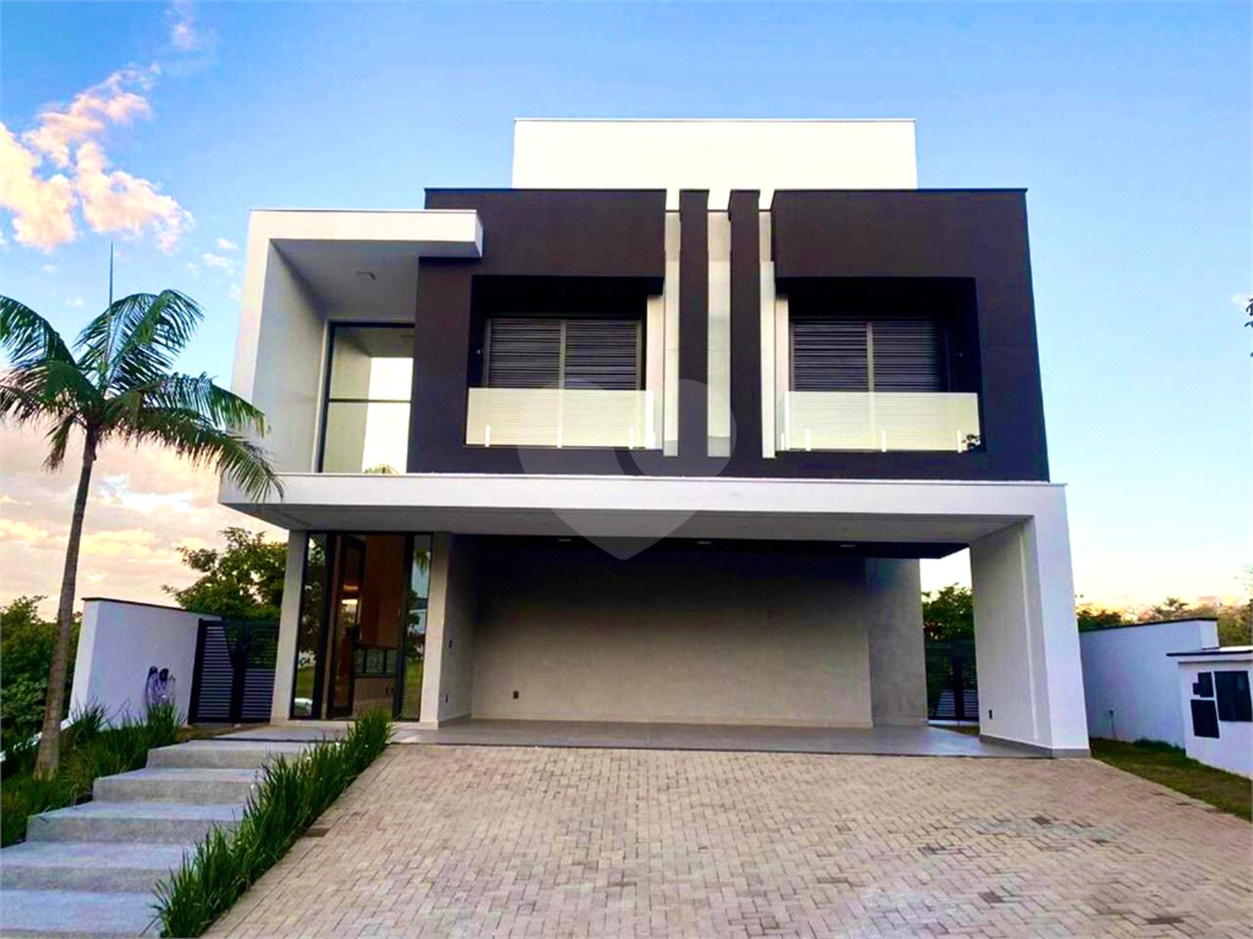 Casa à venda com 4 quartos, sendo 2 suítes, no condomínio Alphaville Nova Esplanada 1, Votorantim - SP
