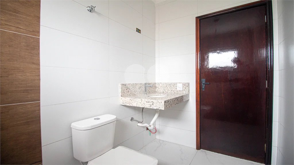 Sobrado à venda com 4 quartos, sendo 1 suíte,  em Jardim Peri Peri, São Paulo, SP